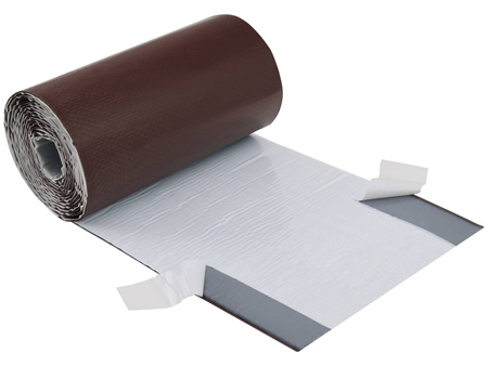 Kaminanschlussband aus armiertes EPDM, vollflächig mit Butylkleber bedeckt.