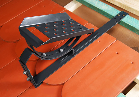 Komplettes Einzelltritt Parotec für Dachsteine, Dachziegel und Biberschwanzziegel