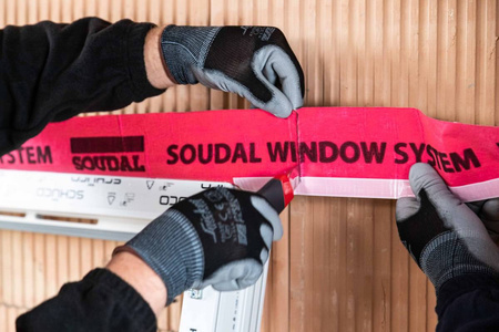 Dichtstreifen für Fensteranschlusse im Außenbereich Soudal SWS System: Folienband Outside