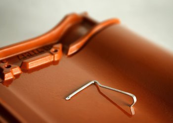 Seitenfalzklammer für Creaton Dachziegel Parotec MD 1.409/H75 S65/3 mm 100 Stück