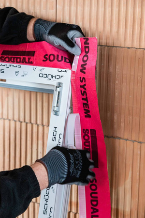 Dichtstreifen für Fensteranschlusse im Außenbereich Soudal SWS System: Folienband Outside