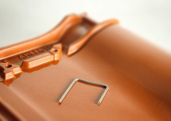 Universelle Kopfklammer Parotec Typ U für Betondachsteine 100 Stück