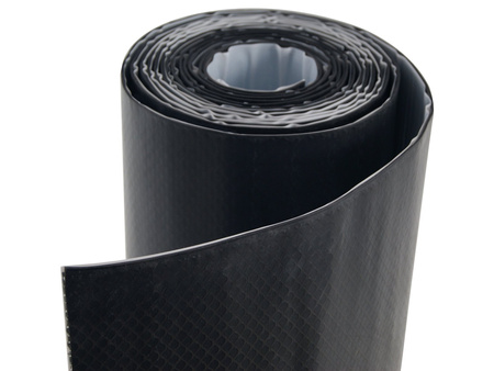 Kaminanschlussband aus armiertes EPDM, vollflächig mit Butylkleber bedeckt.